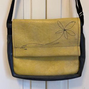 FLAT Yellow Messenger Bag